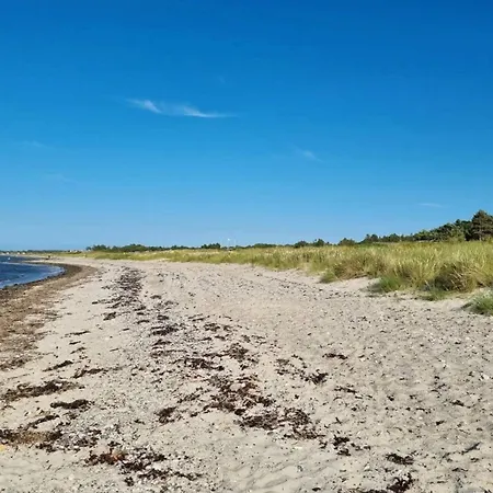 6 Person In Glesborg-by Traum